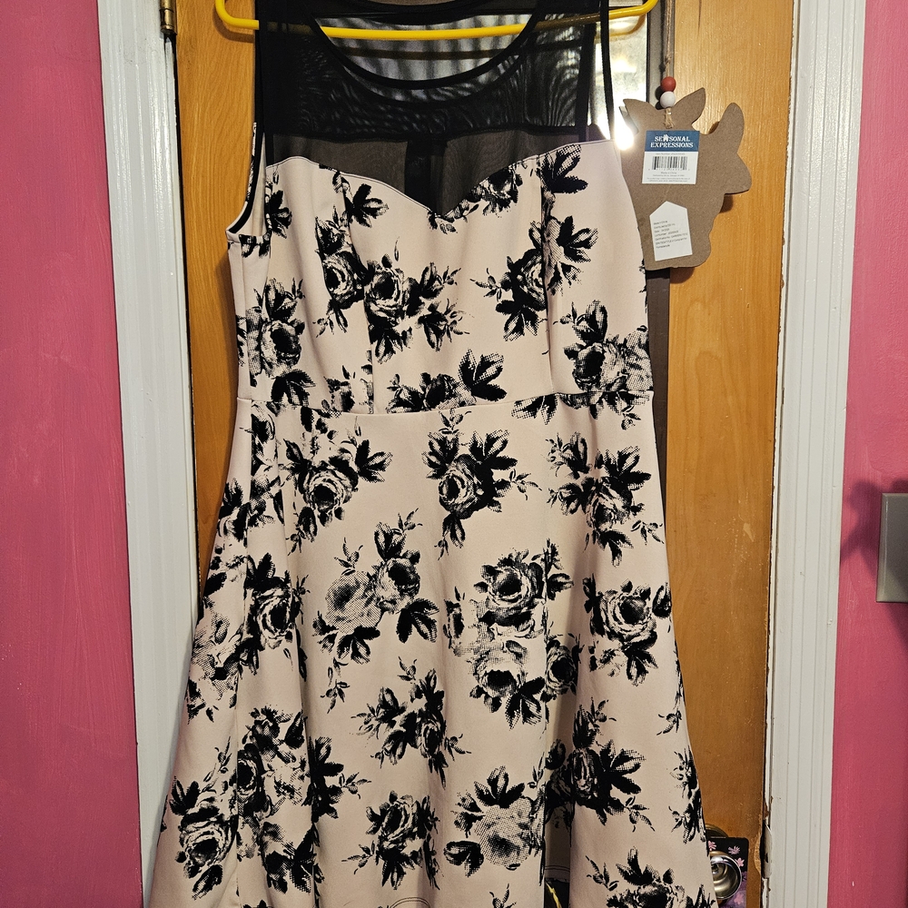 Elegant Black and Light Pink Floral Dress